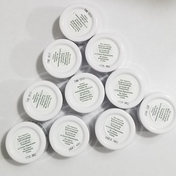 La Mer Moisturizing Cream Set of 10! - Picture 3 of 3